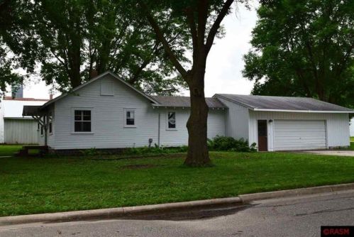110 Main St, Delavan, MN 56023-7703