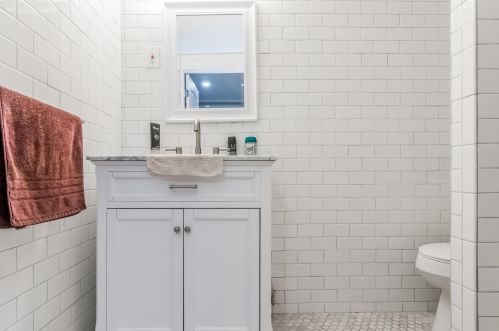 1435 Forest Ave, Portland ME 04103-3385 exterior