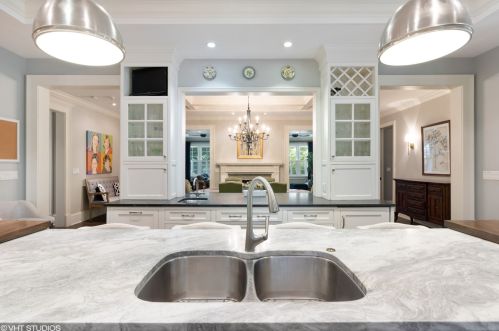 6852 Tonty Ave, Chicago IL 60646-1338 exterior