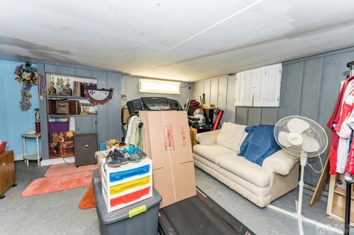 72 Lehigh Ave, Avenel NJ 07001-1840 exterior