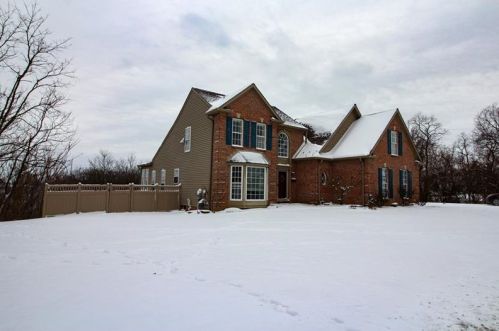 1175 Jerome St, Pittsburgh, PA 15220-4610