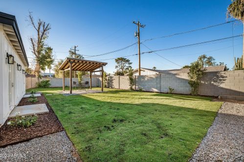 724 Cactus Wren Dr, Phoenix AZ  85021-8626 exterior