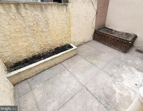 931 11 St, Philadelphia PA 19147-1901 exterior