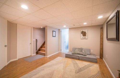 2846 75th St, Milwaukee WI 53219-2807 exterior