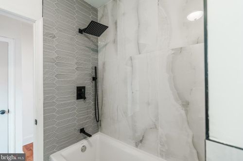 2015 5 St, Philadelphia PA 19148-2547 exterior