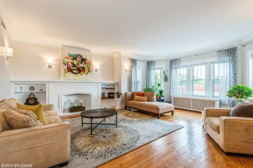 6436 Damen Ave, Chicago, IL 60645-5631