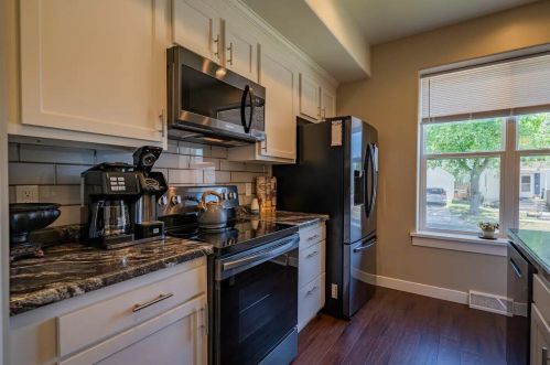 818 6th St, Manitowoc WI 54220-3358 exterior