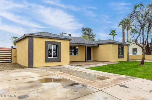 6231 3rd Ave, Phoenix AZ 85021-2405 exterior