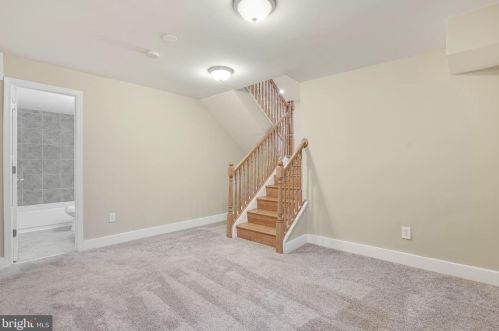 2811 Joseph Makell Ct, Alexandria VA 22306-2840 exterior