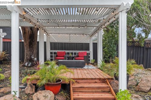 1735 Ancona Ct, Concord CA  94519-1524 exterior