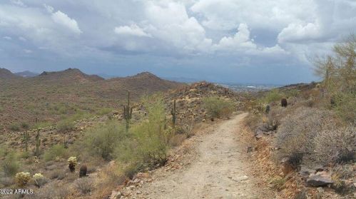 27601 25th Dr, Phoenix AZ  85085-4724 exterior