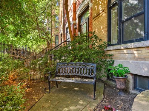 2220 Sedgwick St, Chicago IL  60614-3809 exterior