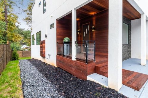 1107 Country Ln, Atlanta GA 30324-4519 exterior