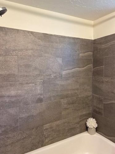 1734 Hallowell St, Pittsburgh PA 15210-3457 exterior