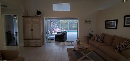 4290 3 Ave, Naples FL 34119-2938 exterior