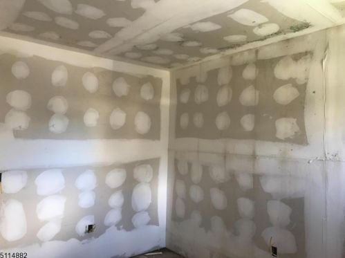 194 Wainwright St, Newark NJ 07112-1226 exterior