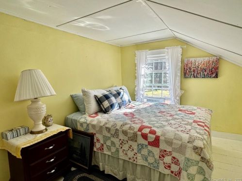 46 Mcgrath Ln, Exeter CT  06249-2608 exterior