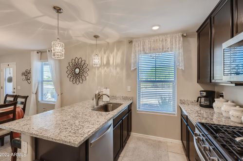 8037 Albeniz Pl, Phoenix AZ  85043 exterior