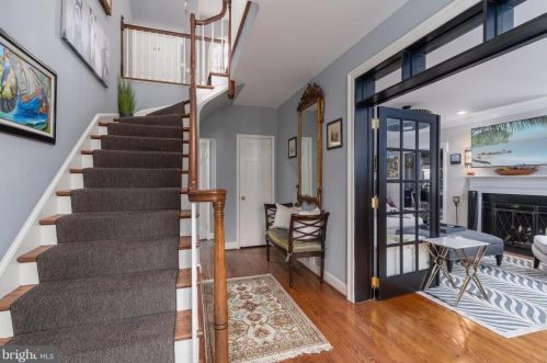 1906 Belle Haven Rd, Alexandria VA  22307-1111 exterior