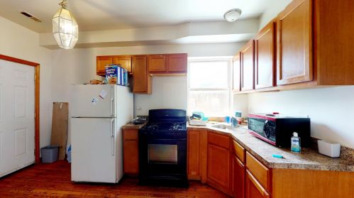 1055 Springfield Ave, Chicago IL 60624-4026 exterior