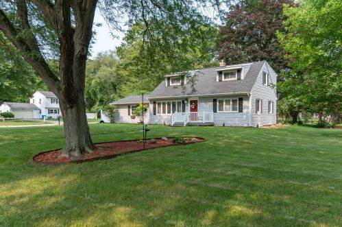 1208 Piccadilly Rd, Kalamazoo, MI 49006-2623