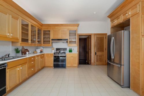 16 Kingsbury Pl, Saint Louis MO 63112-1825 exterior