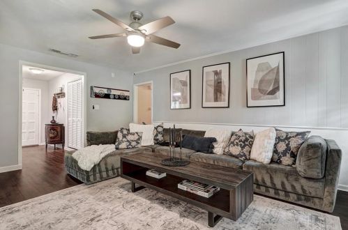 13201 Broadmeade Ave, Austin TX 78729-2815 exterior