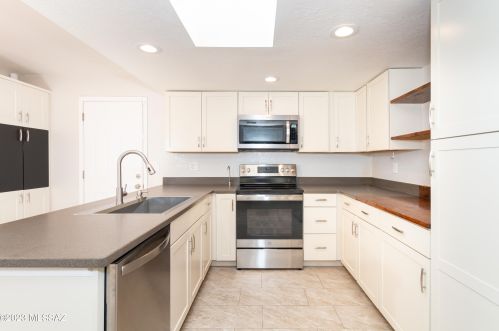 4641 Camino Puerto Lobo, Tucson, AZ 85718-3521