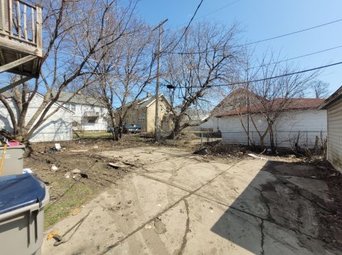 4282 26th St, Milwaukee WI  53209-1046 exterior