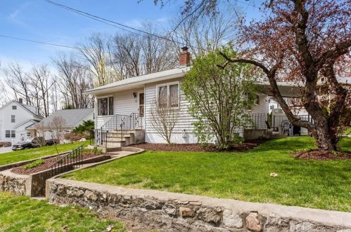 197 Laurel Hill Rd, Torrington, CT 06790-5711