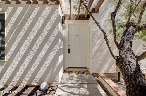 3336 Camino Los Brazos, Tucson, AZ 85750-2817