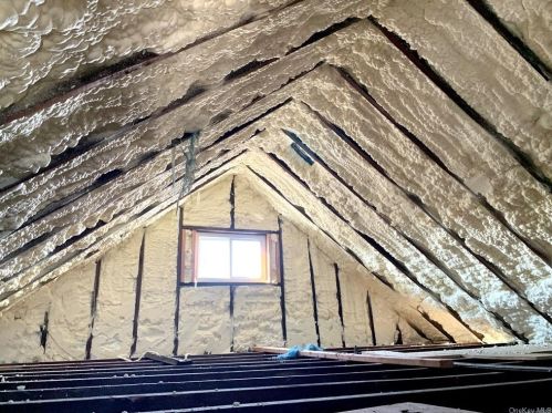 1058 White Pln Rd, Bronx NY 10462-3802 exterior