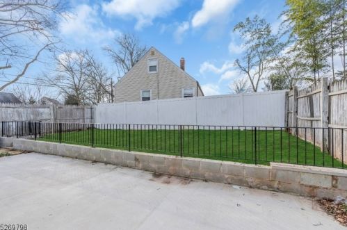 582 Orchard St, Rahway NJ  07065-2228 exterior