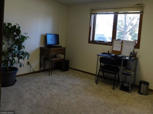 7561 Barbara Ave, South Saint Paul MN 55077-5821 exterior