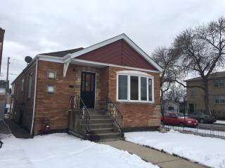3925 71st St, Chicago, IL 60629-4315