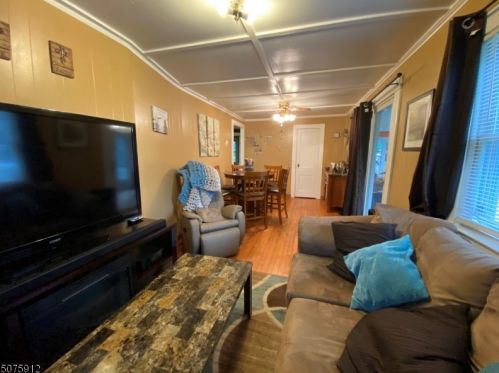 1 Spruce St, Dover NJ 07803-2430 exterior