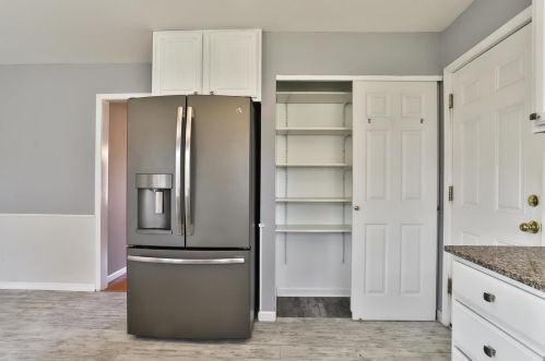 1108 Fernview Dr, Saint Louis MO 63141-6141 exterior