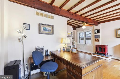 311 5 St, Washington DC 20003-1104 exterior