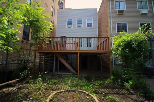 2029 Daly Ave, Bronx NY 10460-2834 exterior