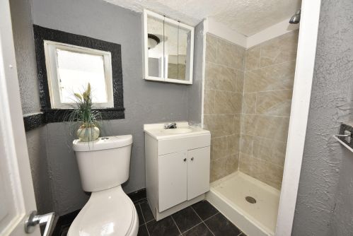 3257 Booth St, Milwaukee WI 53212-2135 exterior