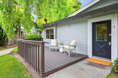 1117 Sutherland Ln, Capitola, CA 95010-2407