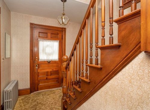 50 Caswell St, Taunton MA 02718-1120 exterior