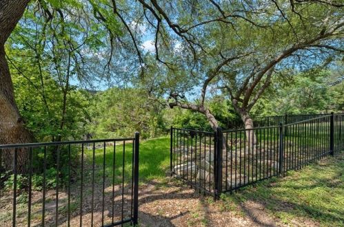 1448 Buffalo Gap Rd, Austin TX 78734-3537 exterior