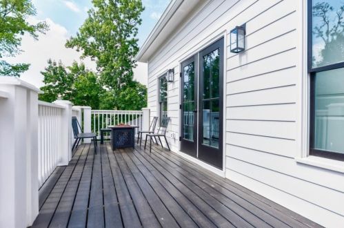 62 Montgomery St, Atlanta GA  30307-2844 exterior