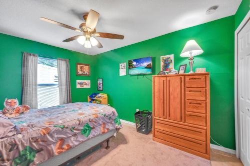 211 Kestor Dr, Fort Pierce FL 34953-5426 exterior