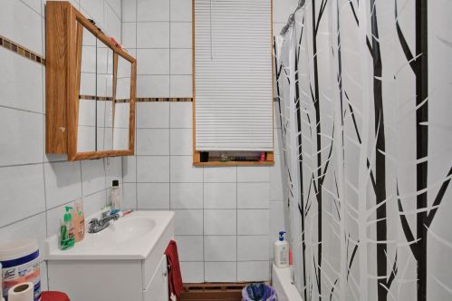 1920 Rockwell St, Chicago IL 60647-4245 exterior