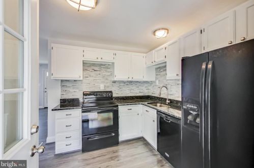 6401 Edsall Rd, Alexandria VA  22312-6411 exterior