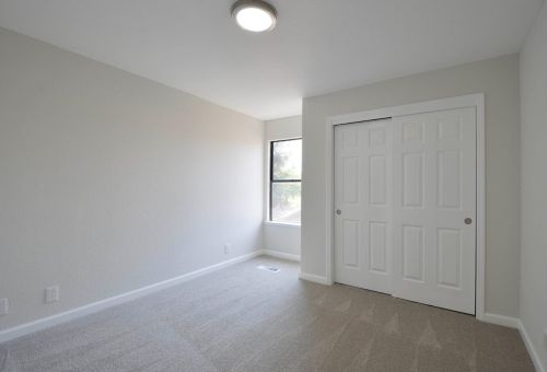 2103 Bristol Park Cir, Turlock CA  95382-2965 exterior