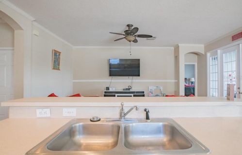 10118 Arbor Run Dr, Tampa FL 33647-2955 exterior