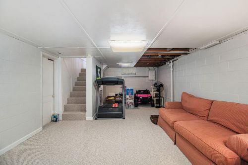 601 Elsa St, Meskegon MI 49445-3206 exterior